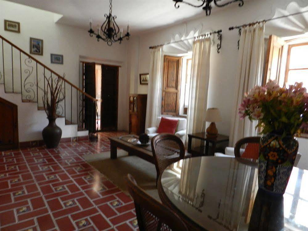 לינה וארוחת בוקר סאן מיגל דה אלנדה Casa Correo מראה חיצוני תמונה